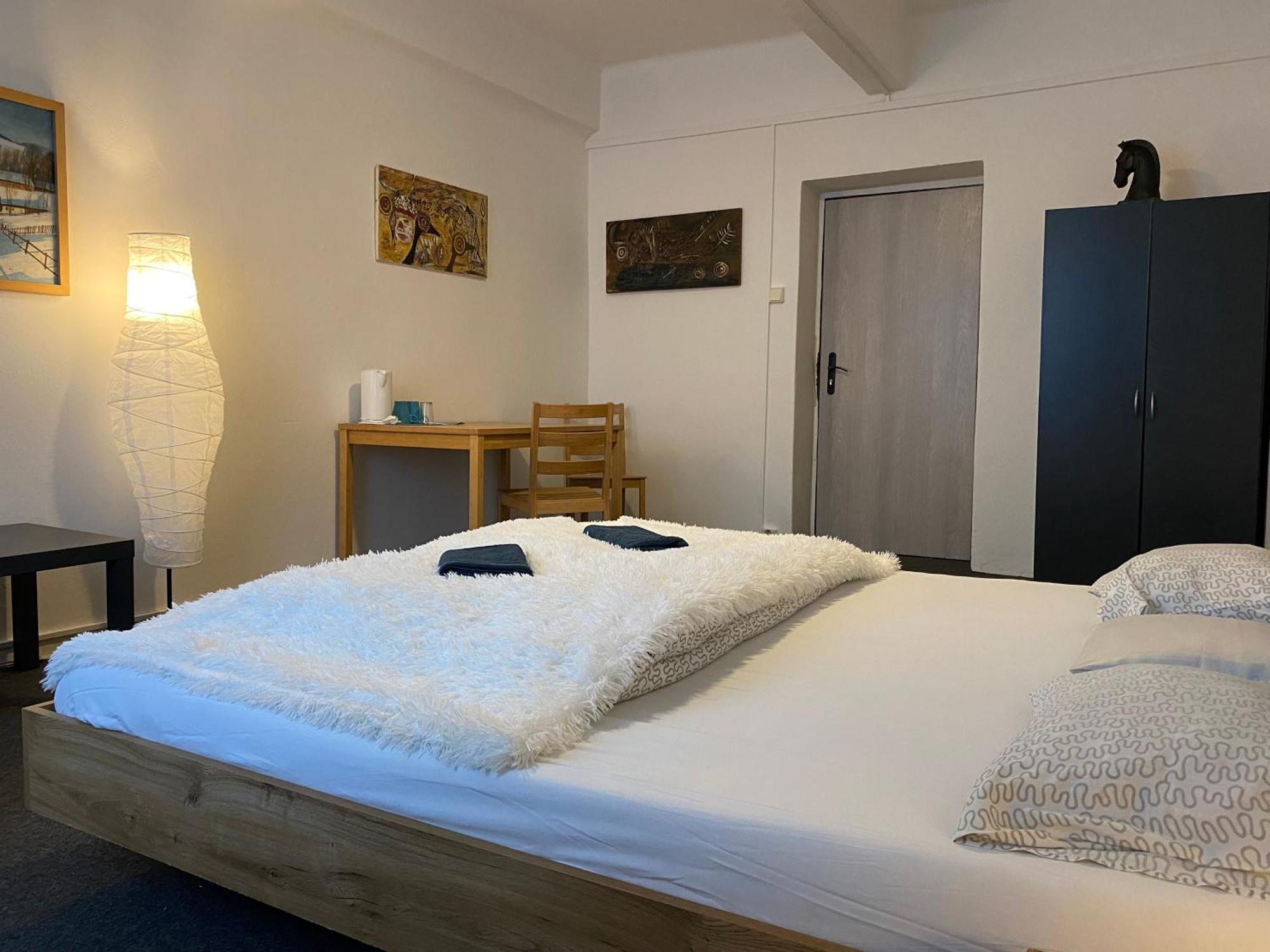 Motel Grado ปราก ภายนอก รูปภาพ